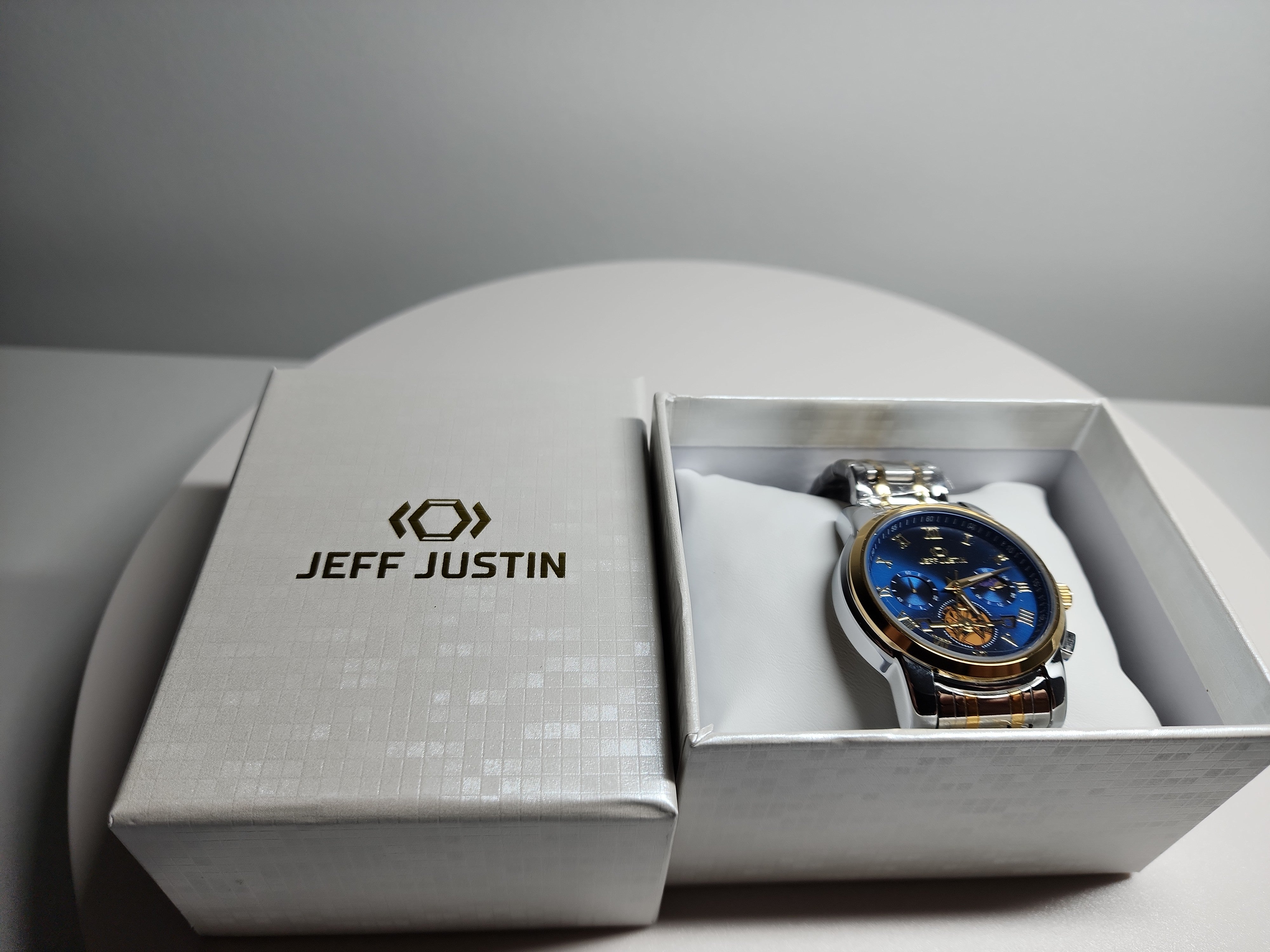 Justin Bieber Bought Another Jaw-Dropping Royal Oak | Audemars piguet,  Piguet, Luxury watches for men